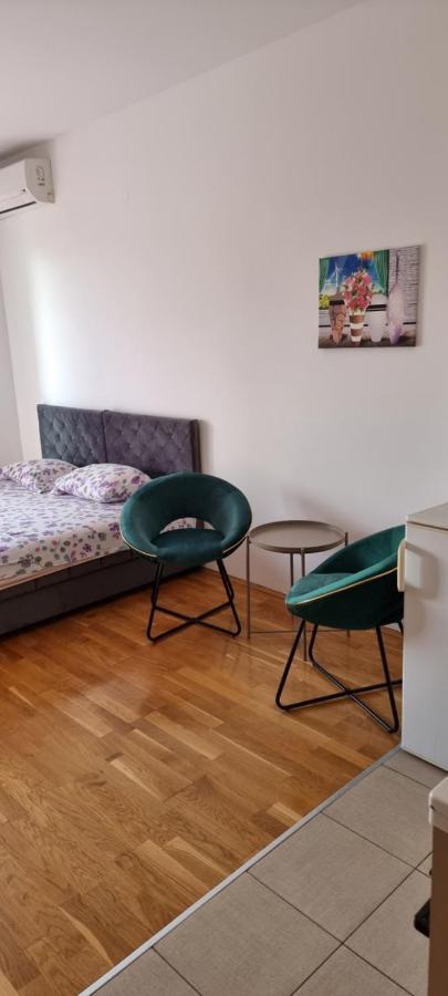 Naki Apartmani Podgorica Esterno foto