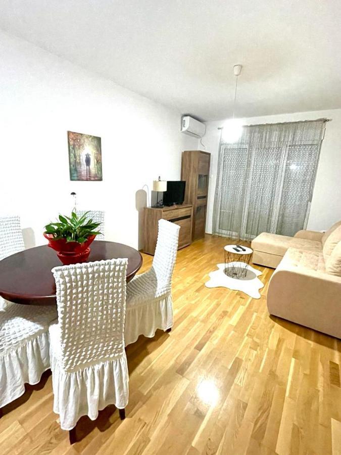 Naki Apartmani Podgorica Esterno foto
