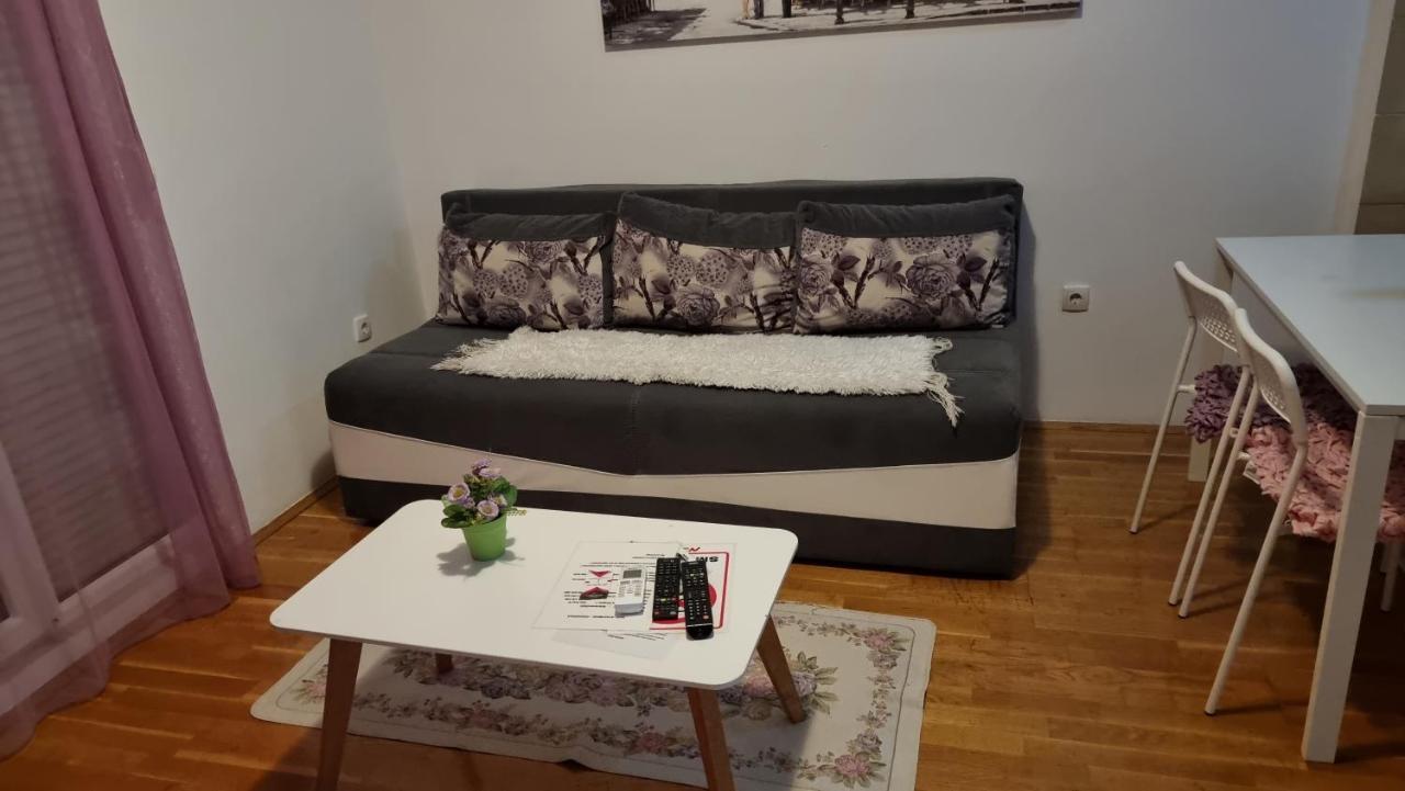 Naki Apartmani Podgorica Esterno foto