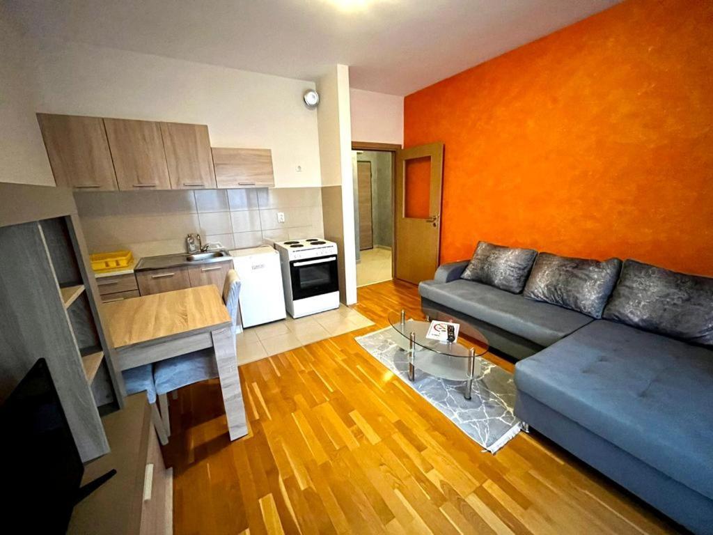 Naki Apartmani Podgorica Esterno foto