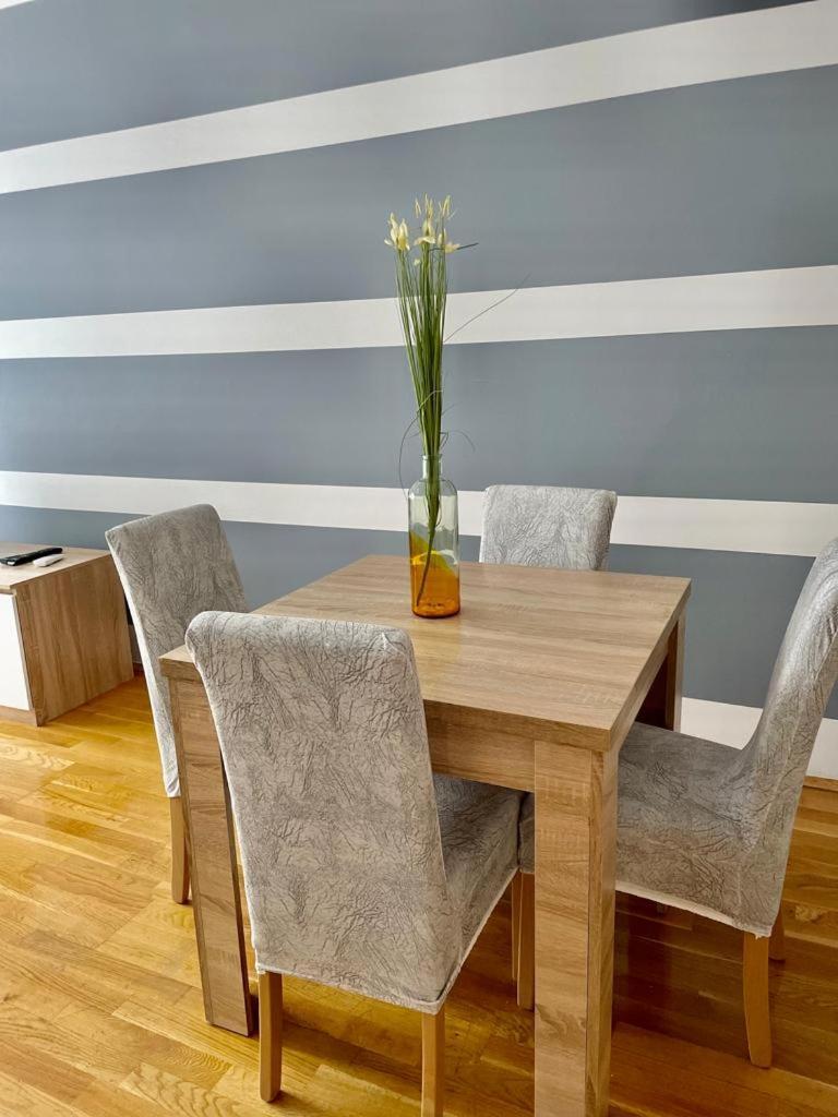 Naki Apartmani Podgorica Camera foto